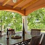 In With Private Pool & Near Villa