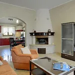 Villa In With Private Pool & Near Peroj