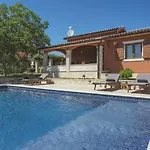 In With Private Pool & Near Villa Peroj