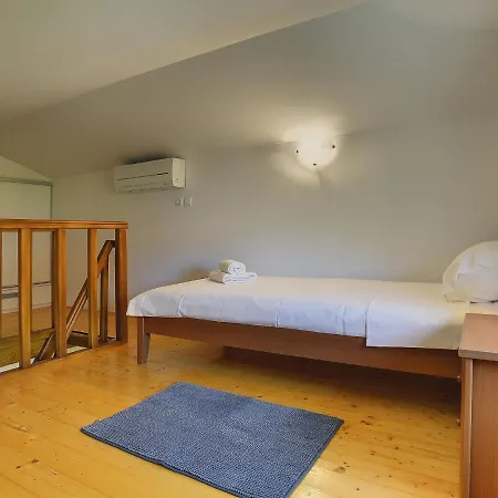 In With Private Pool & Near Villa