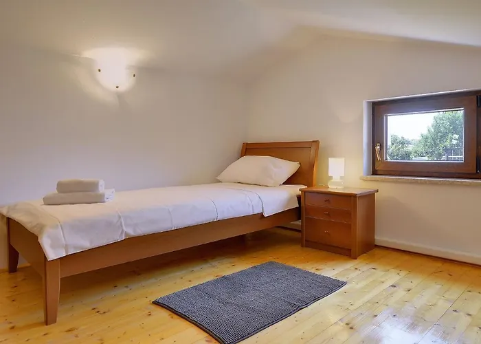 In With Private Pool & Near Peroj